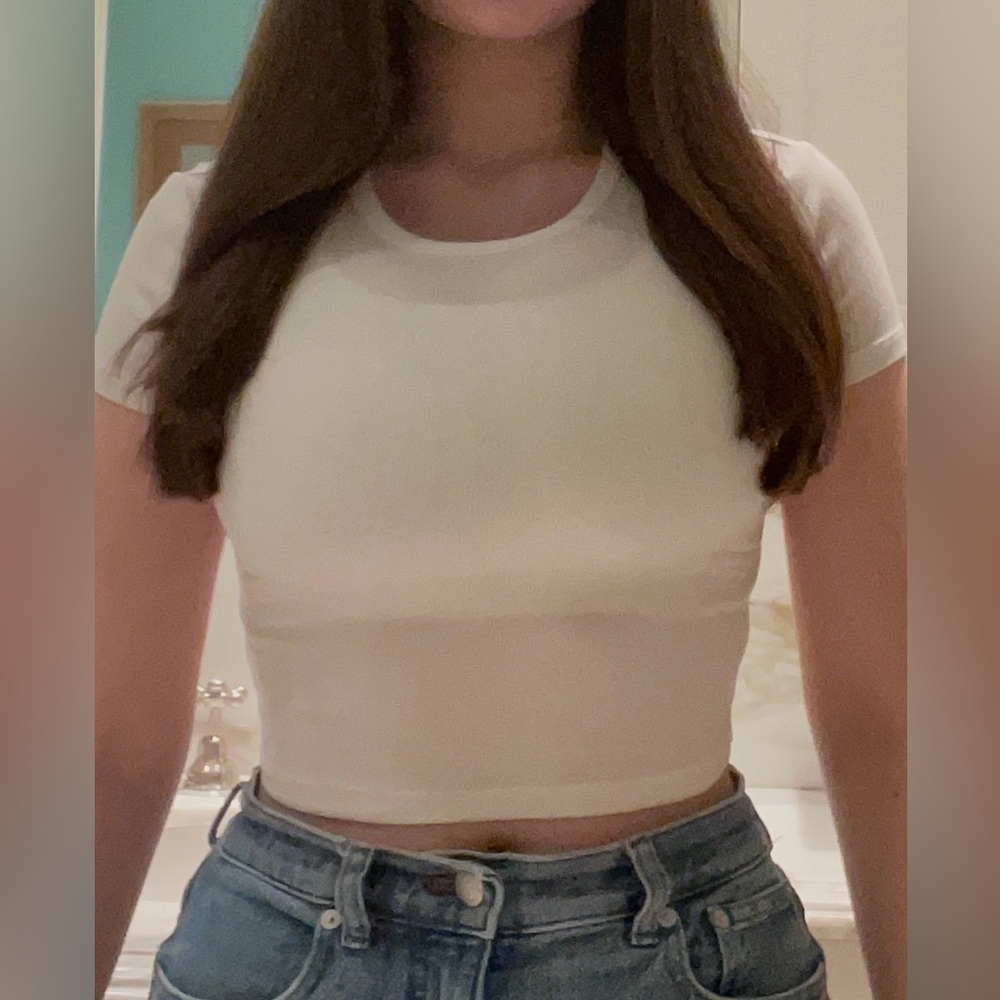 Aritzia Tee!